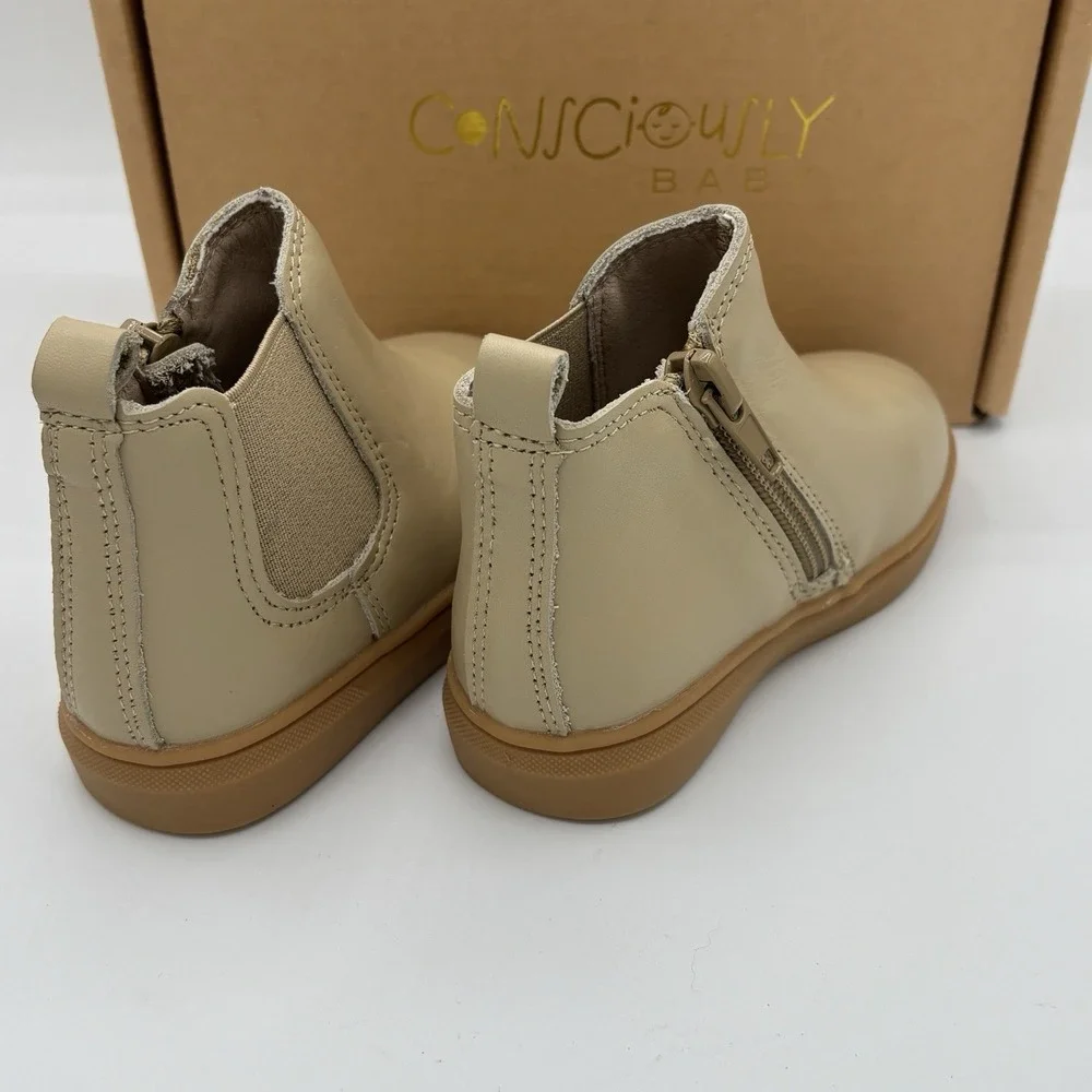 Consciously Baby US 5 toddler 5T, Leather Chelsea Boot Hard Sole Color: Bone NWT